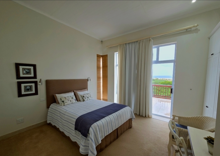 5 Bedroom Property for Sale in Oyster Bay Eastern Cape